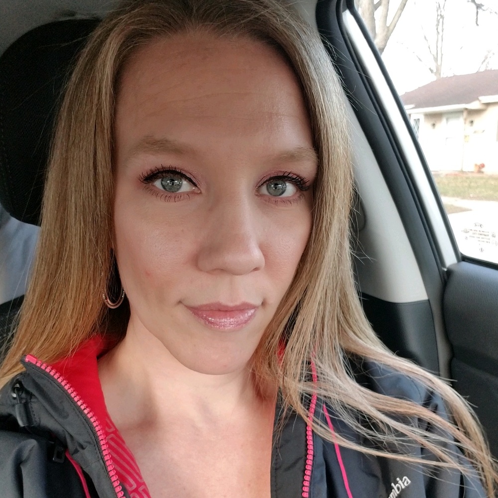 Meet your Posher, Julie